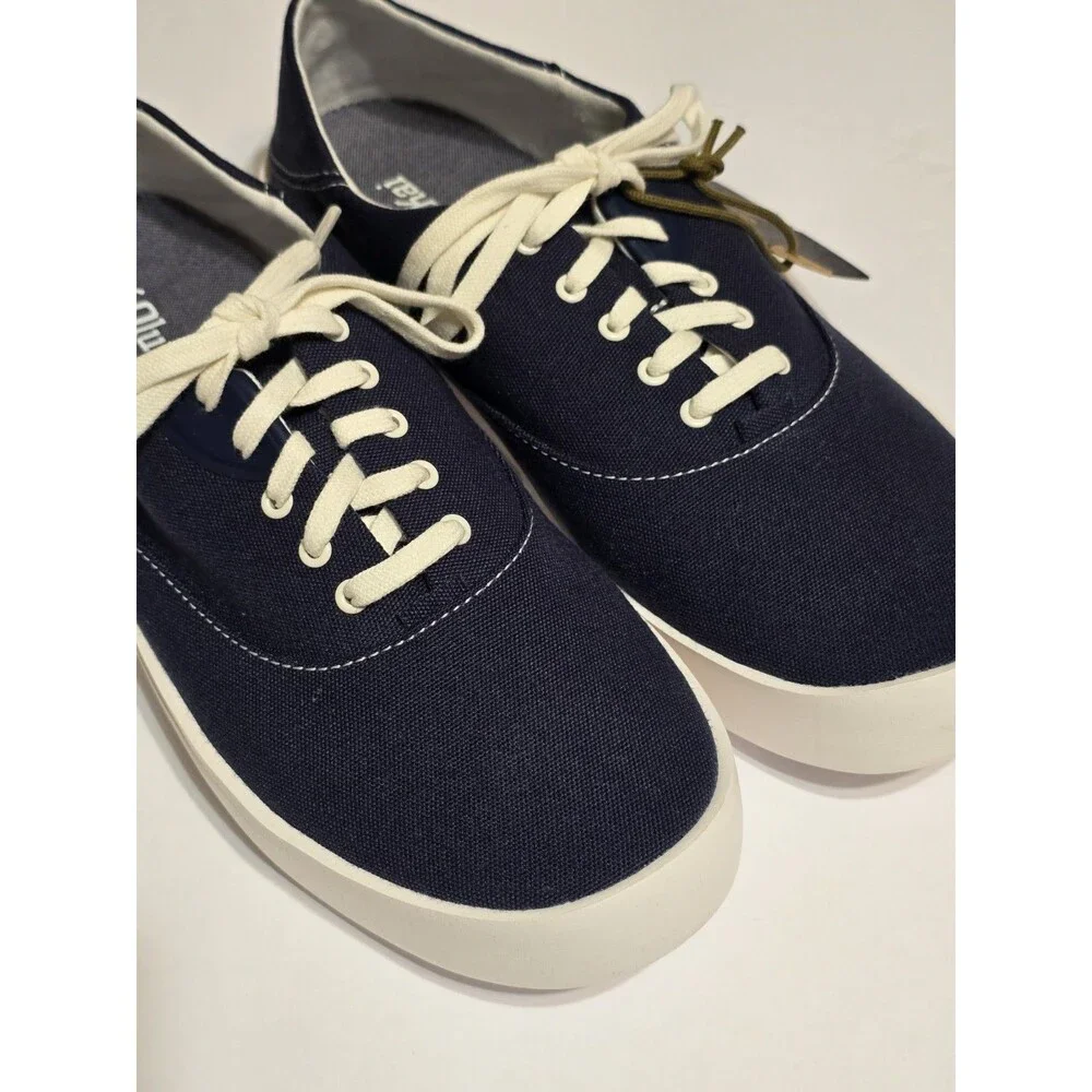 Olukai Tradewind Men's 9 Canvas Shoes Lace Up Boat Beach Sneakers - Indigo NWT